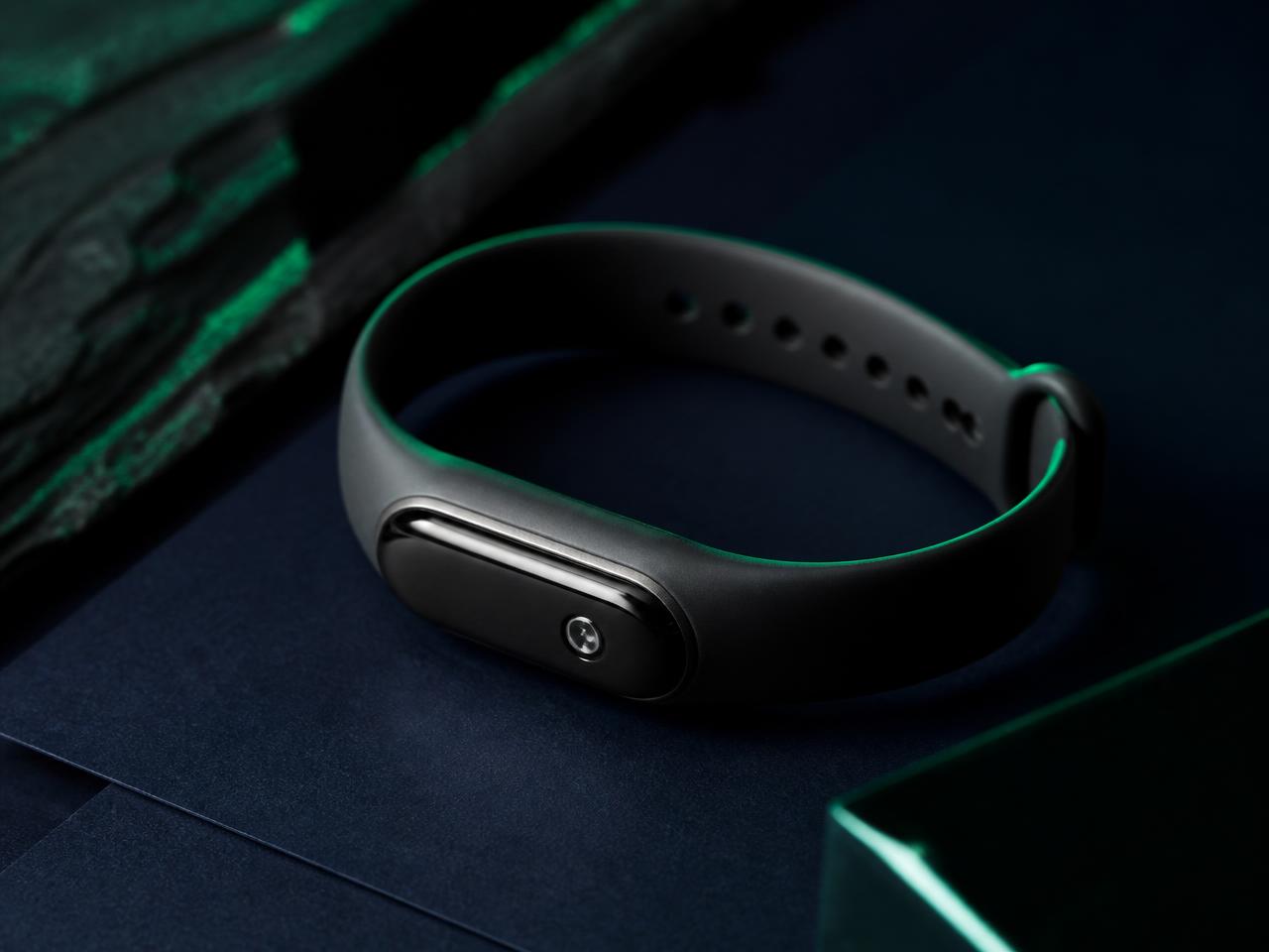 Illustrative rendering of a screenless, recharge-free health-tracking bracelet